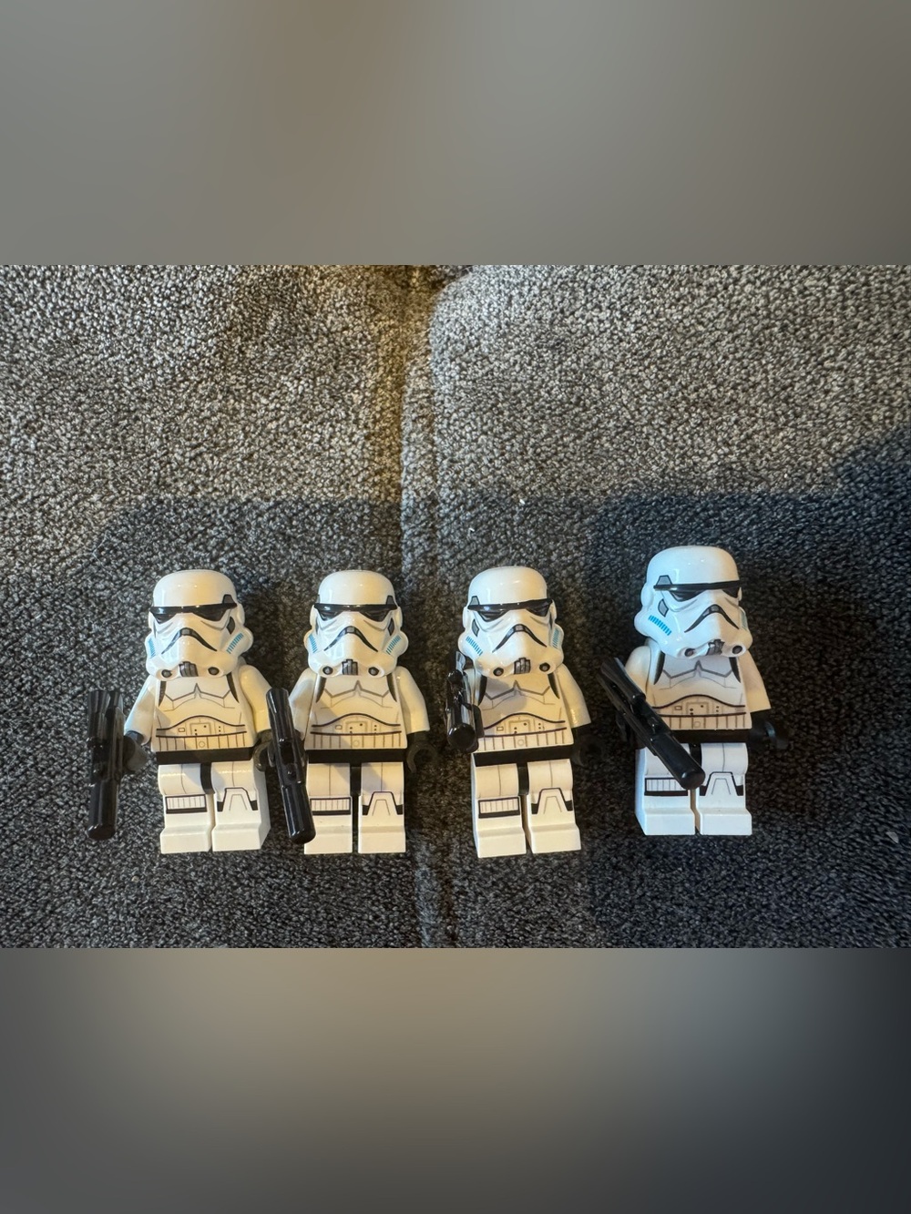 4 LEGO Star Wars Imperial Stormtroopers Dual Molded Helmet Minifigures sw0997B